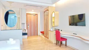 Grand Lord Hotel & Residence - Pattaya - Image 2