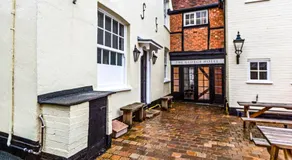 The George Inn - Image 3