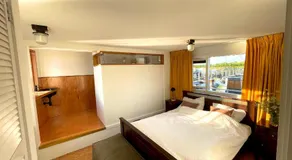 Casey's Lake View House Boat - Image 2
