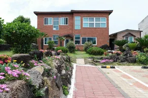 Jeju Ophirhouse Pension - Image 2