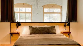 Loom Room Retreat - Image 2