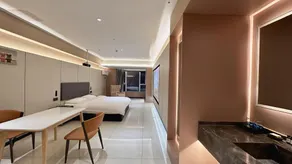 RICH Hotel - Image 3