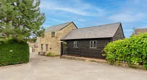 Buff Lodge - Image 4