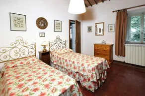 Charming Villa in Tuscany with Pool  Views - Image 4