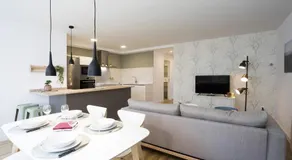 OLABIDE 2 by Smiling Rentals - Image 2