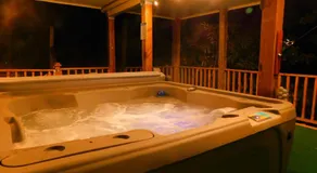 King Bed, Putt-Putt w/ Hot Tub, & Other Games - Image 5