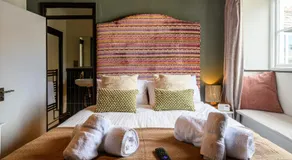 The Crown Hotel - Image 2
