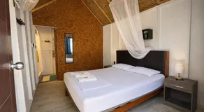 Wild Rover Beach Mancora - Image 2