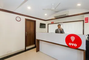 OYO Imperial Plus Near Western Express Highway Metro Station - Image 5