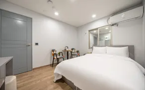 Suwon (ingyedong) SR HOTEL - Image 1
