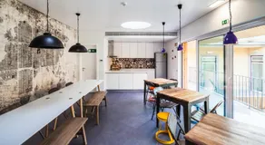 Moon Hill Hostel - Image 2