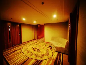 Manhattan Hotel - Image 4