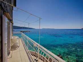 Komiza Provita Guesthouse - Image 2