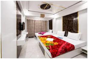 Goroomgo Mid Town Inn Nainital Near Mall Road and Lake - Image 4