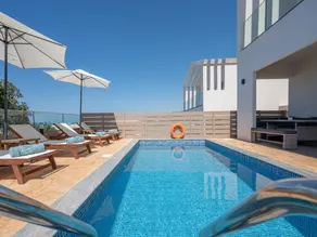 bedroom villa in Gerani - Image 3