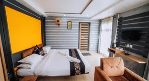 Amarjeet Hotel - Image 2
