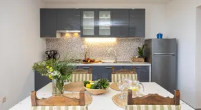 Megi Sea & Country House - Image 3
