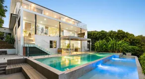 Bombora Beach House in Noosa - Image 3
