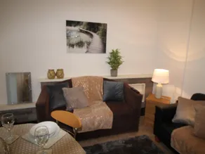 Rickard Street 4 Bed House near J32 and M4 by Cardiff Holiday Homes - Image 3