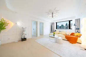 Sunny Abode-Bund view apartment 300m from Yu Garden Modern luxury 3-bedroom, 2-bathroom residence - Image 2