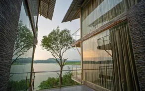 Shvas Island Resort - Image 2