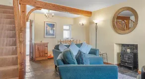 Beautiful 3 Bed Cottage in the Heart of Flookburgh - Pass the Keys - Image 2
