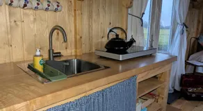 Herdershut 'De Skoeboet', vlakbij zee - Image 4