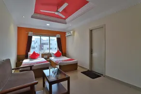 OYO 27897 Hotel The Grand Bansi - Image 2