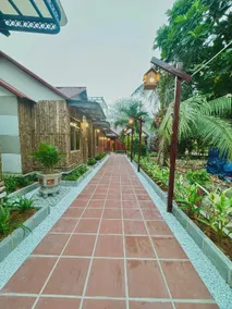 Hưng Phát Hotel 2 - Gadren - Image 4