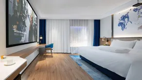 Kyriad Marvelous Hotel - Image 2