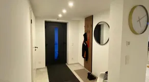 Moderne große Wohnung - Image 4