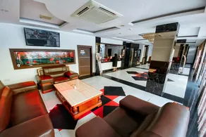 Lucky Star Hotel Near Harbour Bay Batam - Image 3