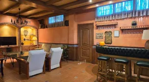 VILLA CASTELLA Acogedora casa para familias con piscina y jardín cerca del mar - Image 4