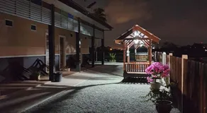 D’ Village Cottage - Image 4