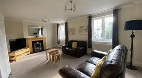 Spacious Bracknell Four Bedroom House - Image 2