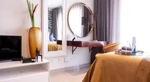 The Wilcrest Apartment - Image 2