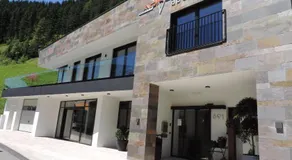 Aparthotel Adrenalin - Image 4