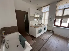 Inviting 2-bedroom suite  for up to 5 people with spacious bathroom - Image 3