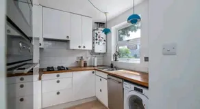 Canal View House - 2BR with Garden & Parking - Image 5