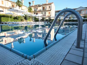 Appartamento con Terrazza in Residence con Piscina per 6 ospiti - Image 5