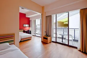 Y Loft - Image 5