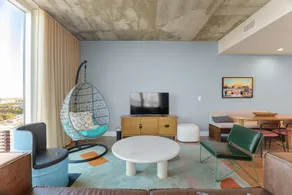 Austin Condo Hotel - Image 4