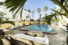 Days Inn & Suites Miami/North Beach Oceanfront - Image 3