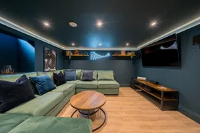 Premium Designer 4 Bedroom Home in Clifton - 3 Bathrooms & Cinema Room - Image 3