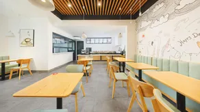 YC Hotel Haikou - Image 4