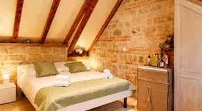Stone house luxury rooms - Image 2