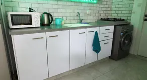 דירה יפה סגנון מודרני מרחק של 5 דקות נסיעה מהים - Image 5
