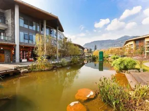 Huajian Guanshanyue Hotel - Image 2