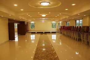 Park Hotel And Resort - Image 3