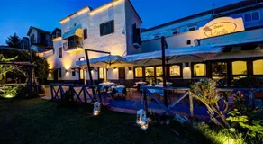 Reale Wine Resort - Image 2